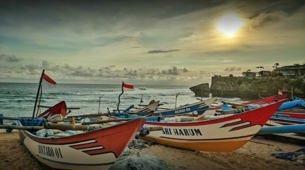 Obyek Wisata Pantai Drini