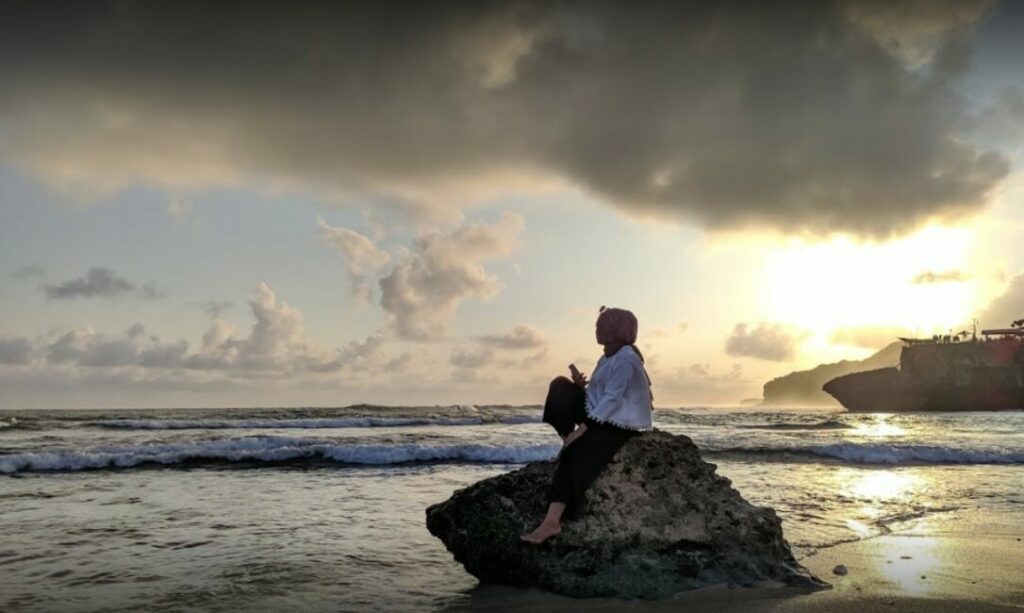 Harga Tiket Masuk Pantai Drini Jogja